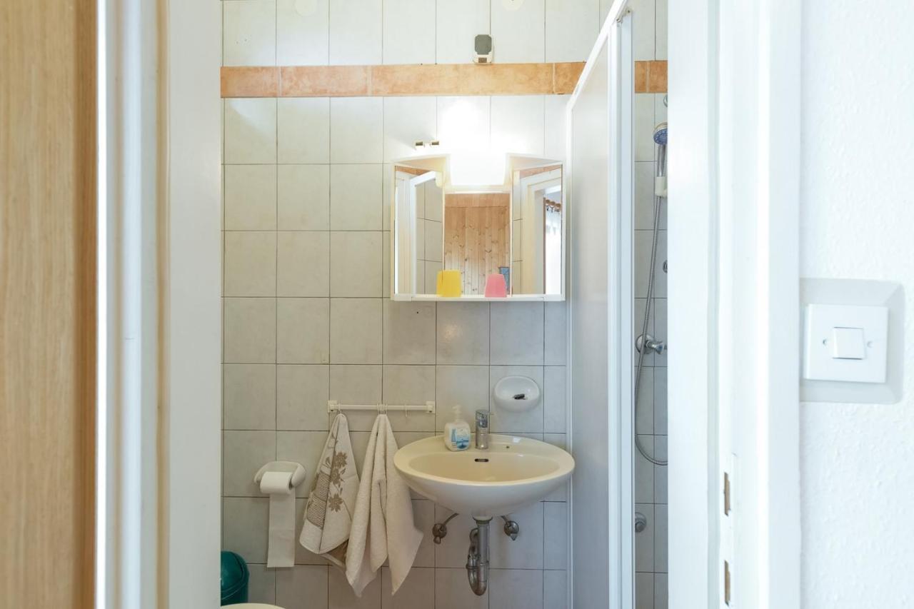 Ines & Hans Tar-Vabriga Luaran gambar